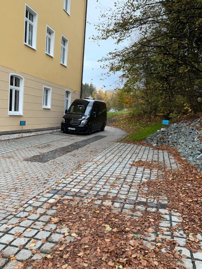 Wieko Ferienwohnungen - Luxus Pur Im Prinz Von Preussen Bad Elster Exterior foto
